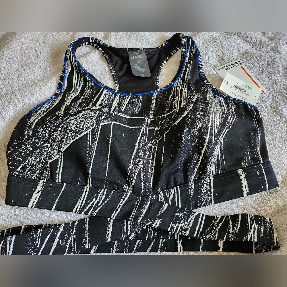 Sports Illustrated Athletic Black & White Printed Sports Bra.